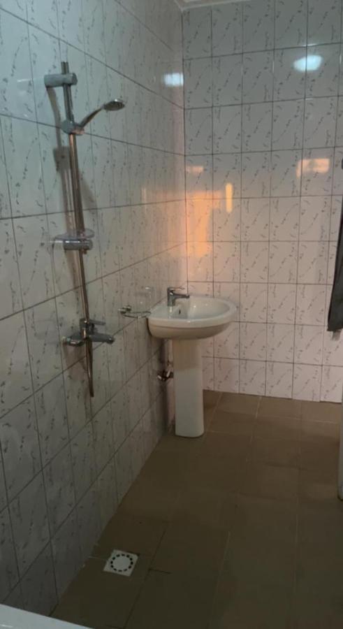 Coco Island Hotel บันจูล ภายนอก รูปภาพ